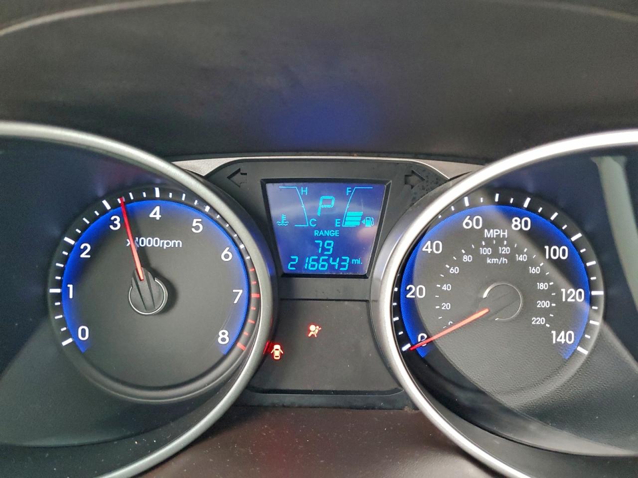 2013 HYUNDAI TUCSON GLS photo 17
