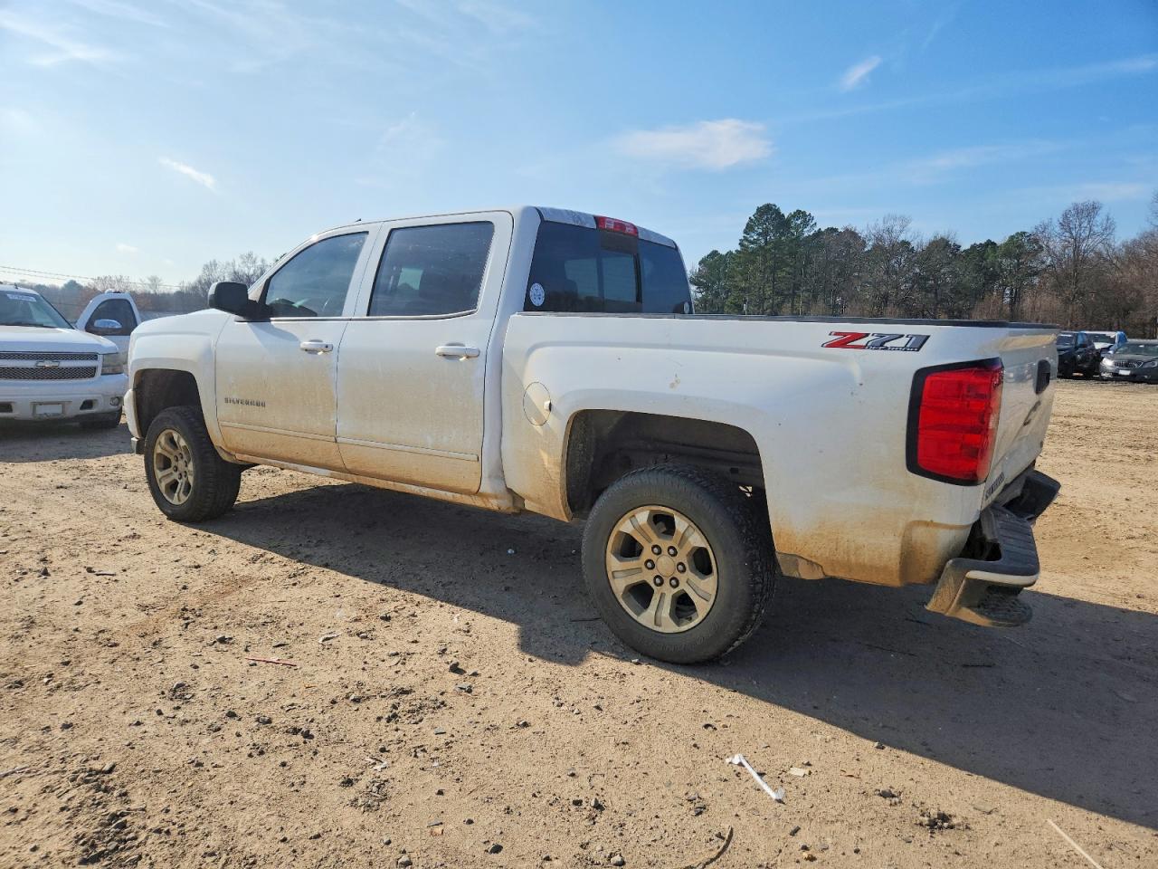 2018 CHEVROLET SILVERADO K1500 LT photo 3