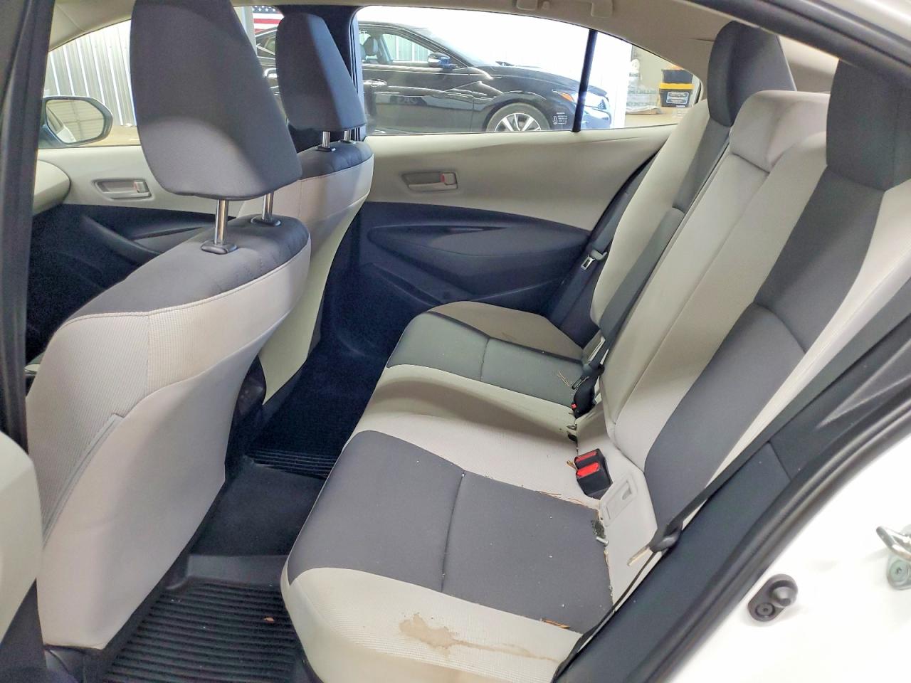 2023 TOYOTA COROLLA LE photo 28