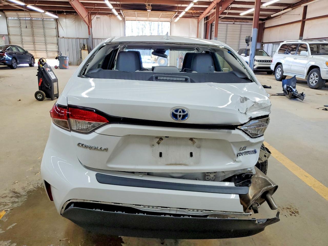 2023 TOYOTA COROLLA LE photo 16