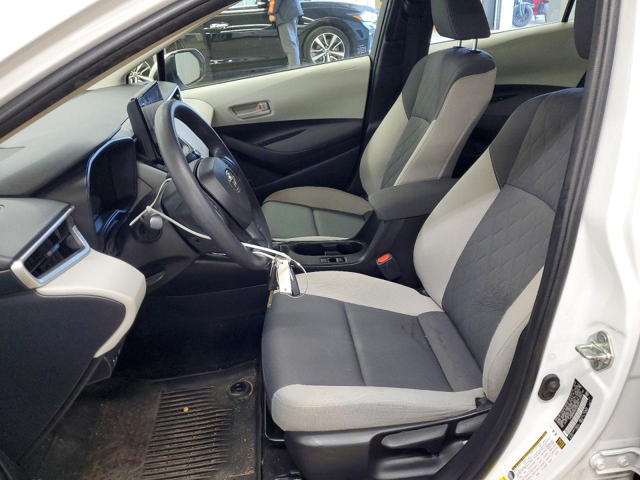 2023 TOYOTA COROLLA LE photo 19