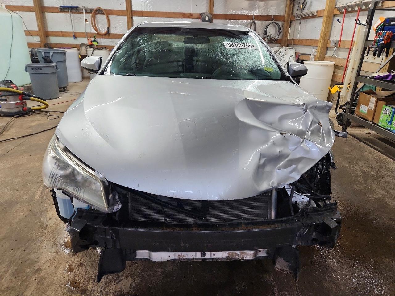 2017 TOYOTA CAMRY LE photo 5
