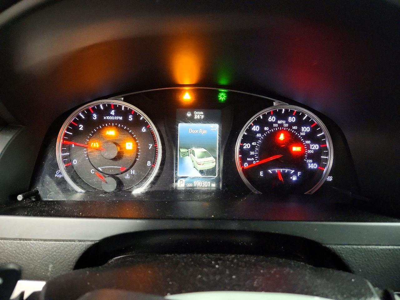 2017 TOYOTA CAMRY LE photo 9