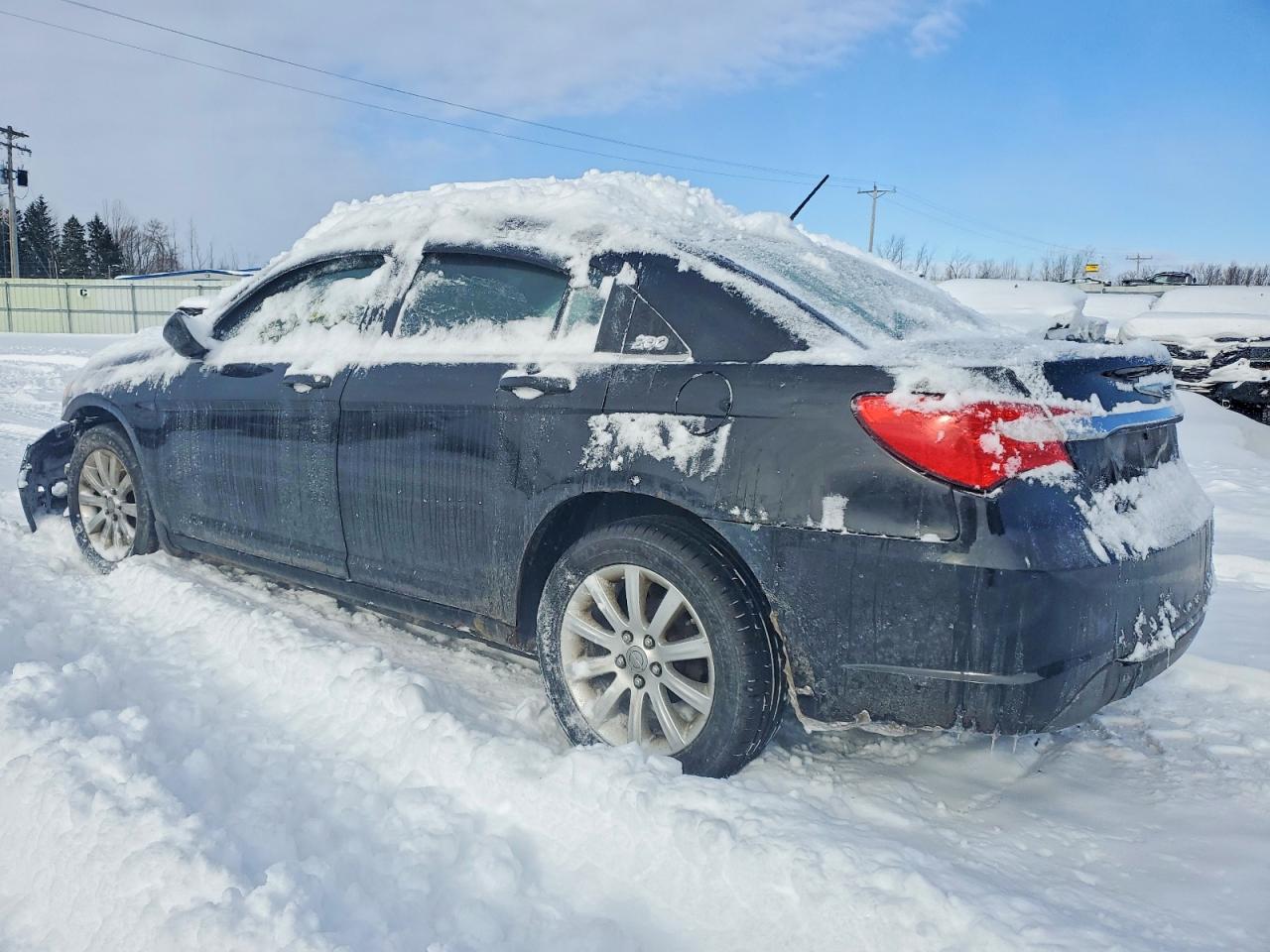 2013 CHRYSLER 200 TOURING photo 2