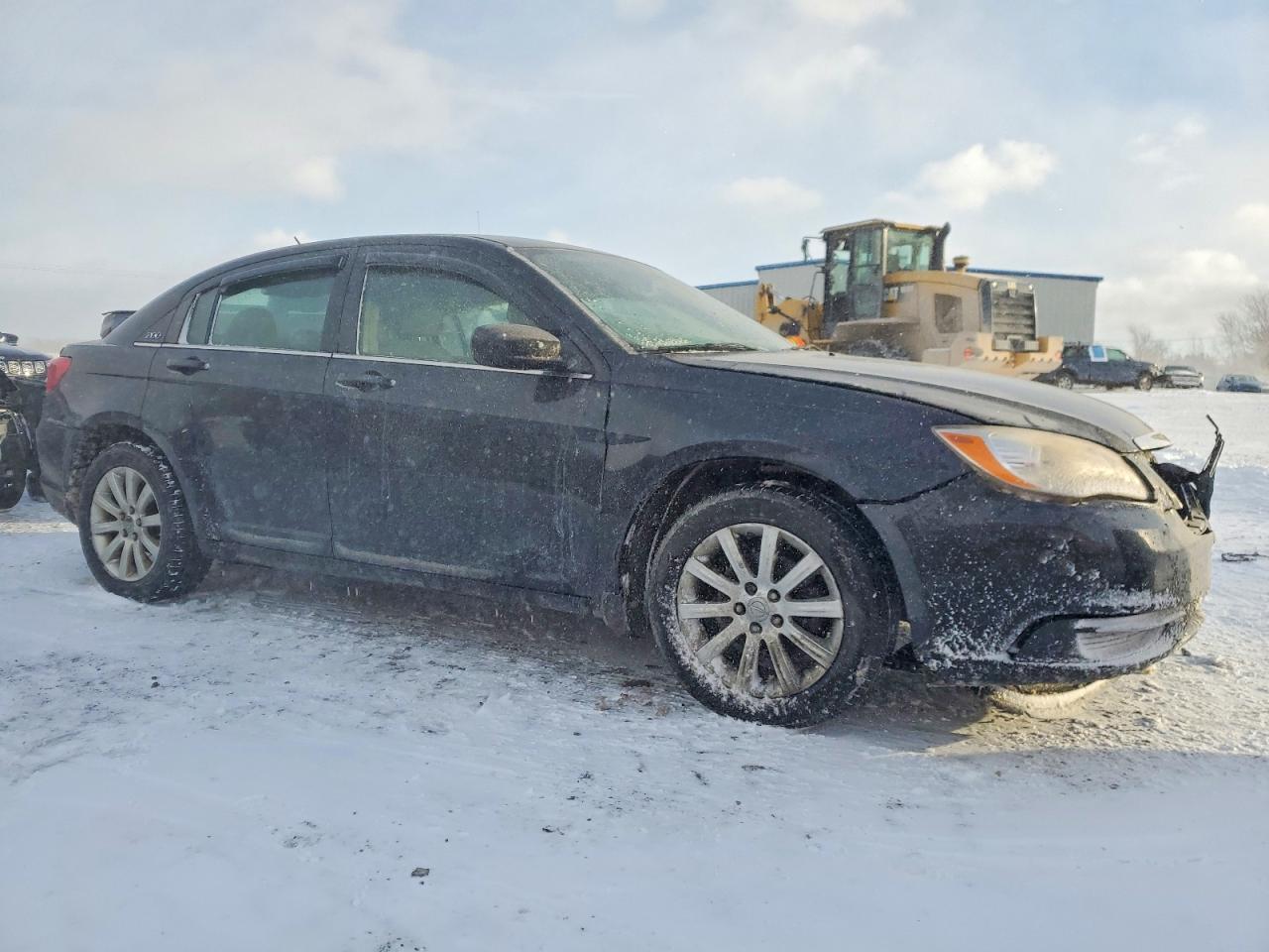 2013 CHRYSLER 200 TOURING photo 4
