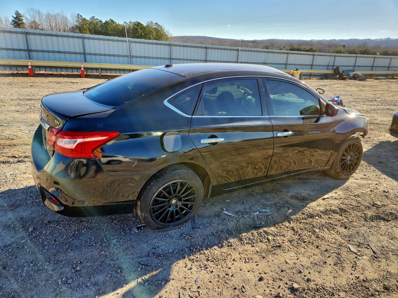 2017 NISSAN SENTRA S photo 3