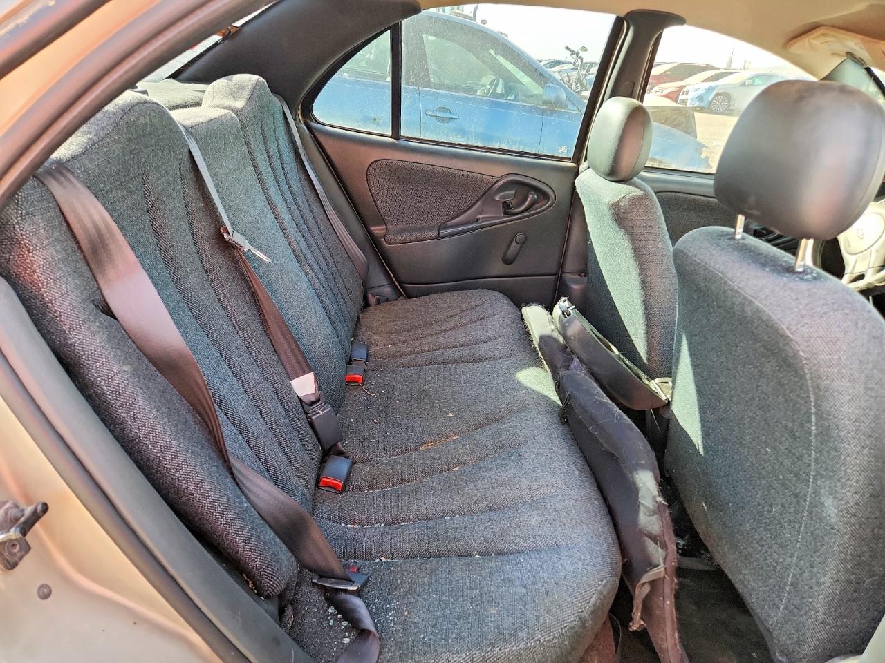 2004 CHEVROLET CAVALIER photo 10