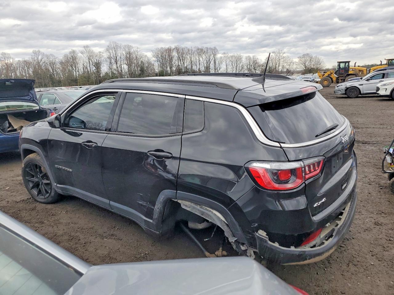 2019 JEEP COMPASS LATITUDE photo 2
