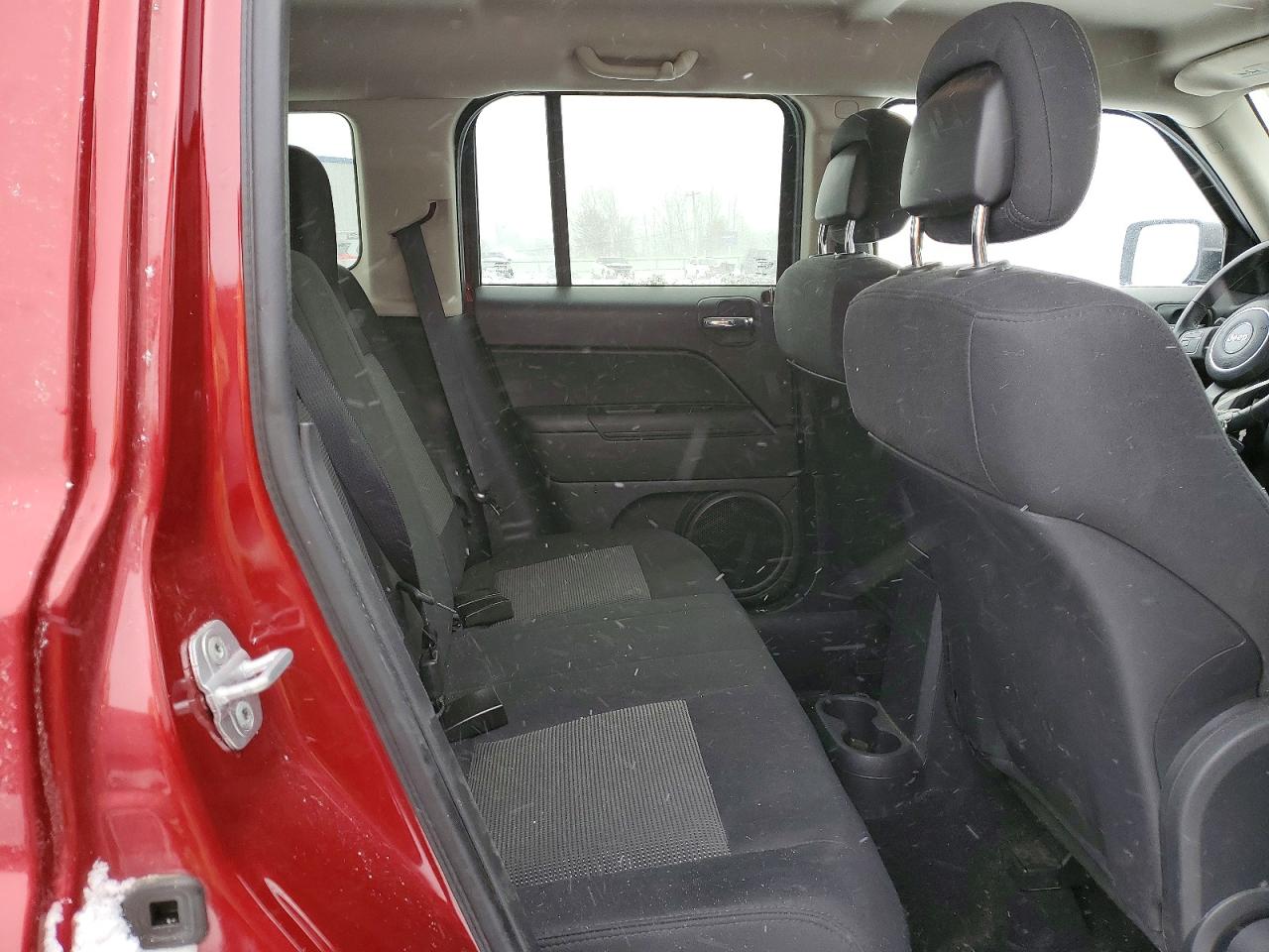 2012 JEEP PATRIOT LATITUDE photo 10