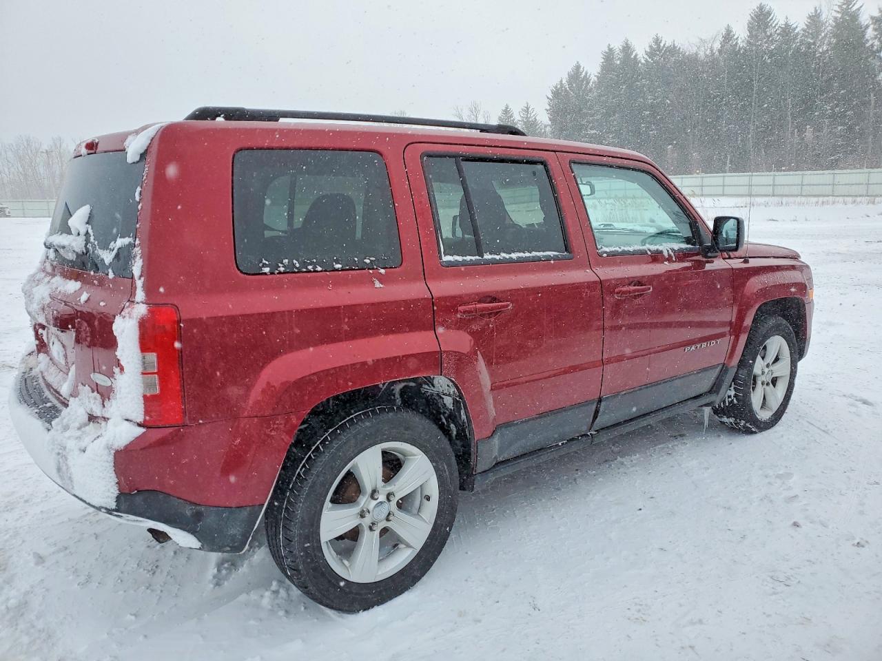 2012 JEEP PATRIOT LATITUDE photo 3