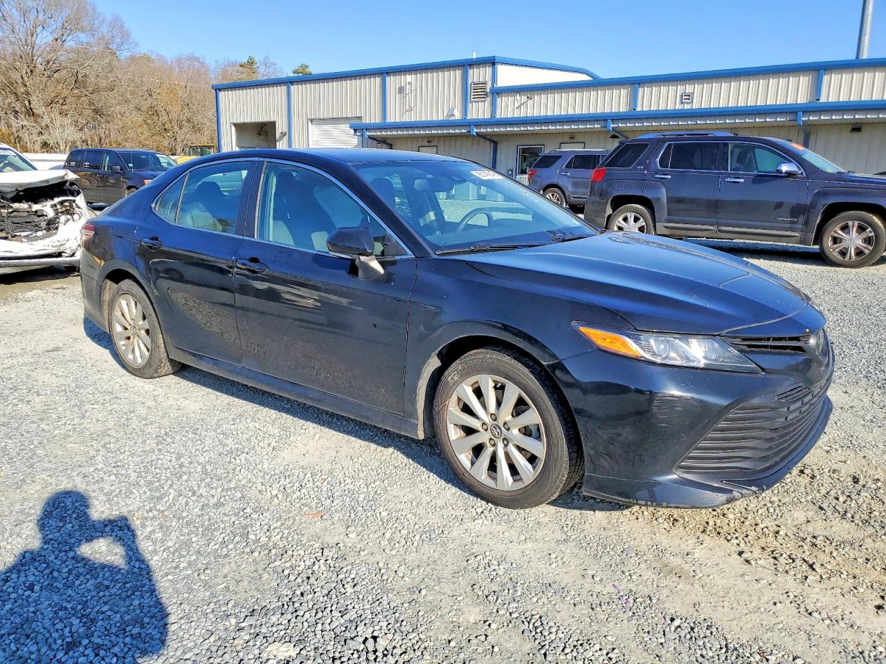 2019 TOYOTA CAMRY L photo 4