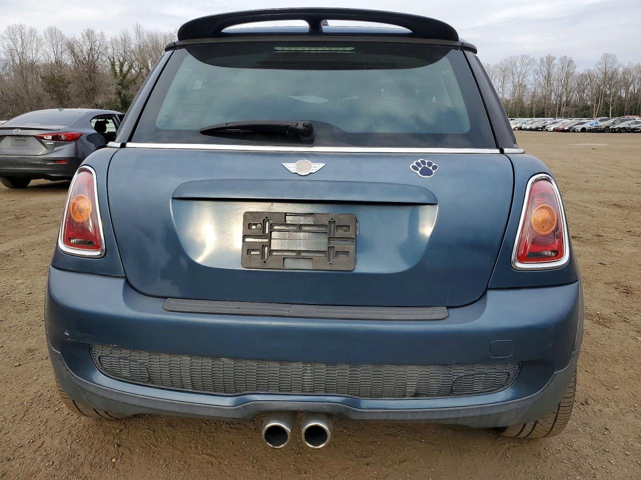 2010 MINI COOPER S photo 6