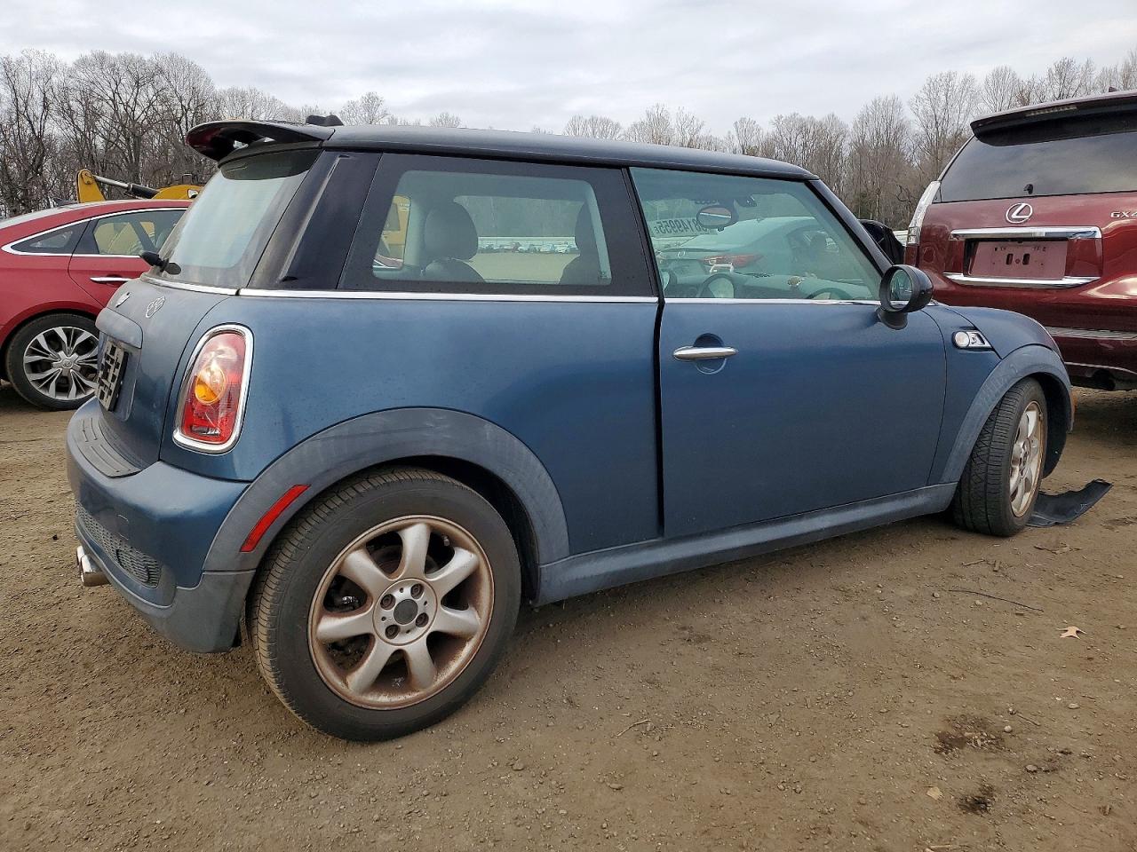2010 MINI COOPER S photo 3