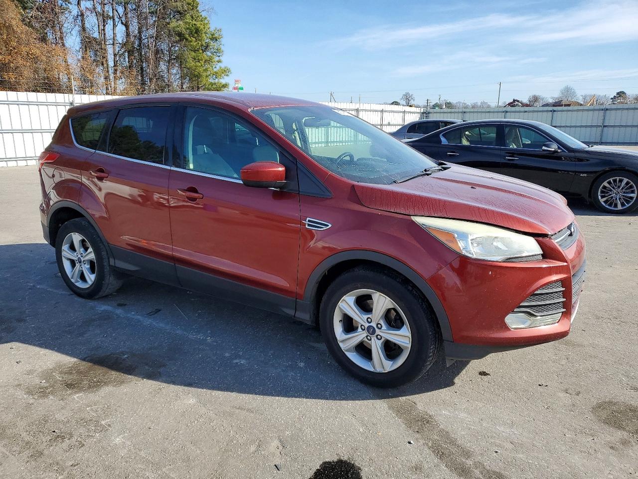 2015 FORD ESCAPE SE photo 4