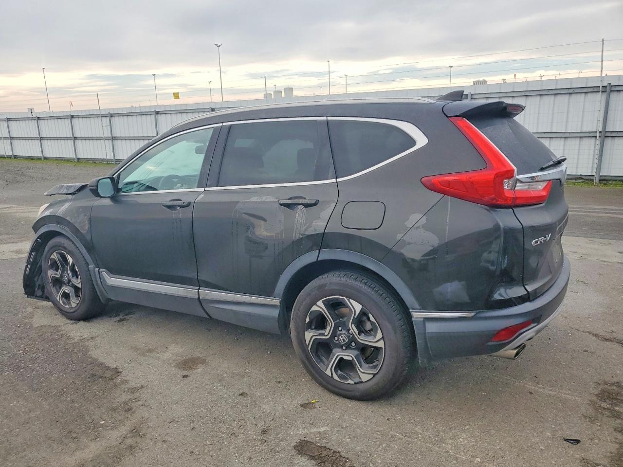 2017 HONDA CR-V TOURING photo 2