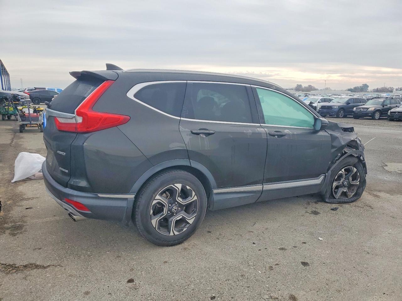 2017 HONDA CR-V TOURING photo 3