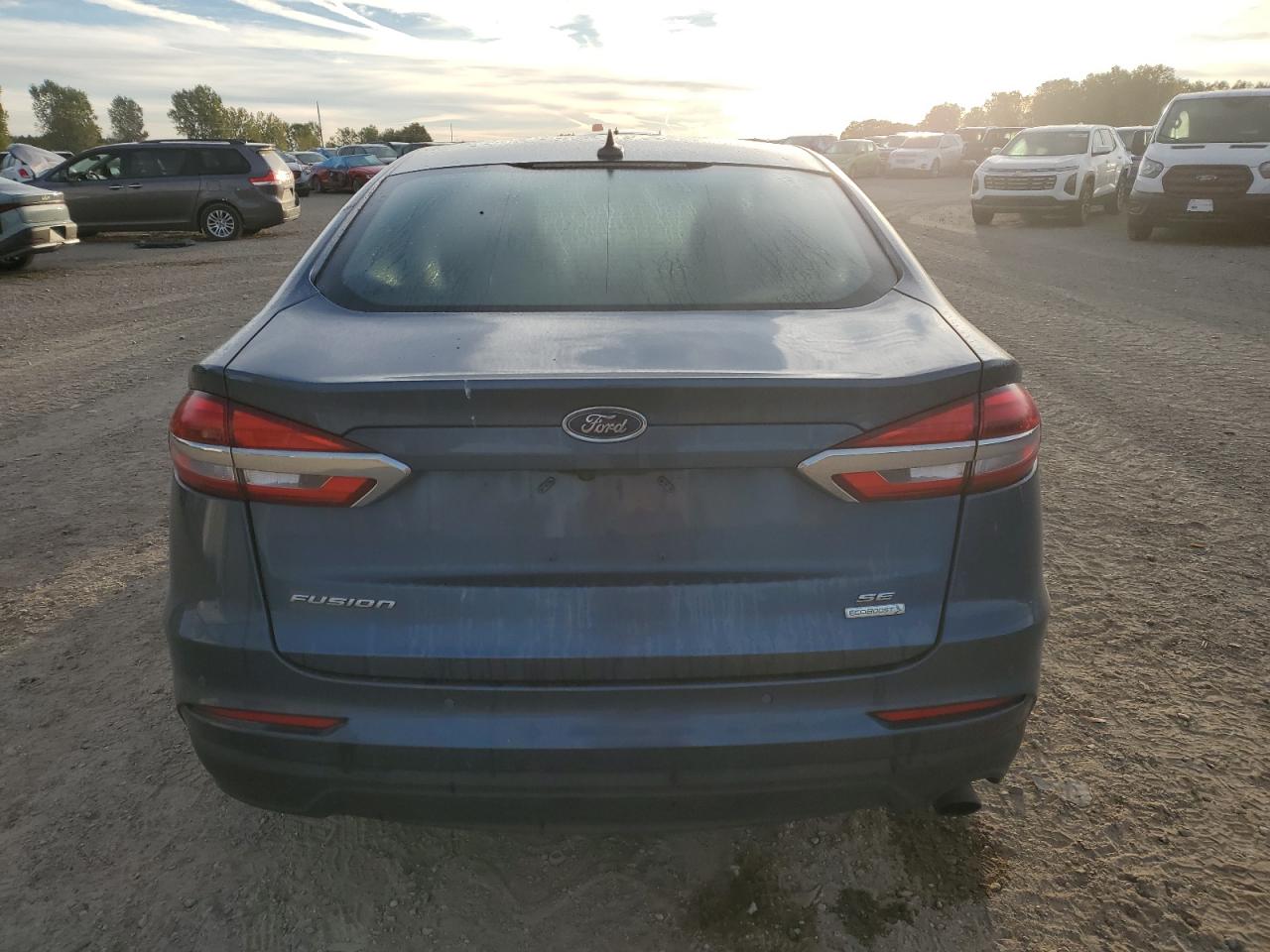 2019 FORD FUSION SE photo 6