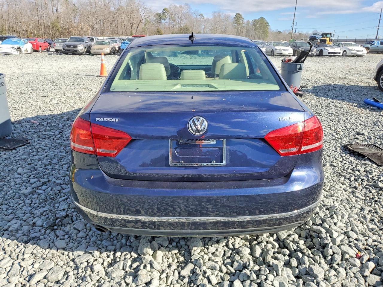 2015 VOLKSWAGEN PASSAT SEL photo 6