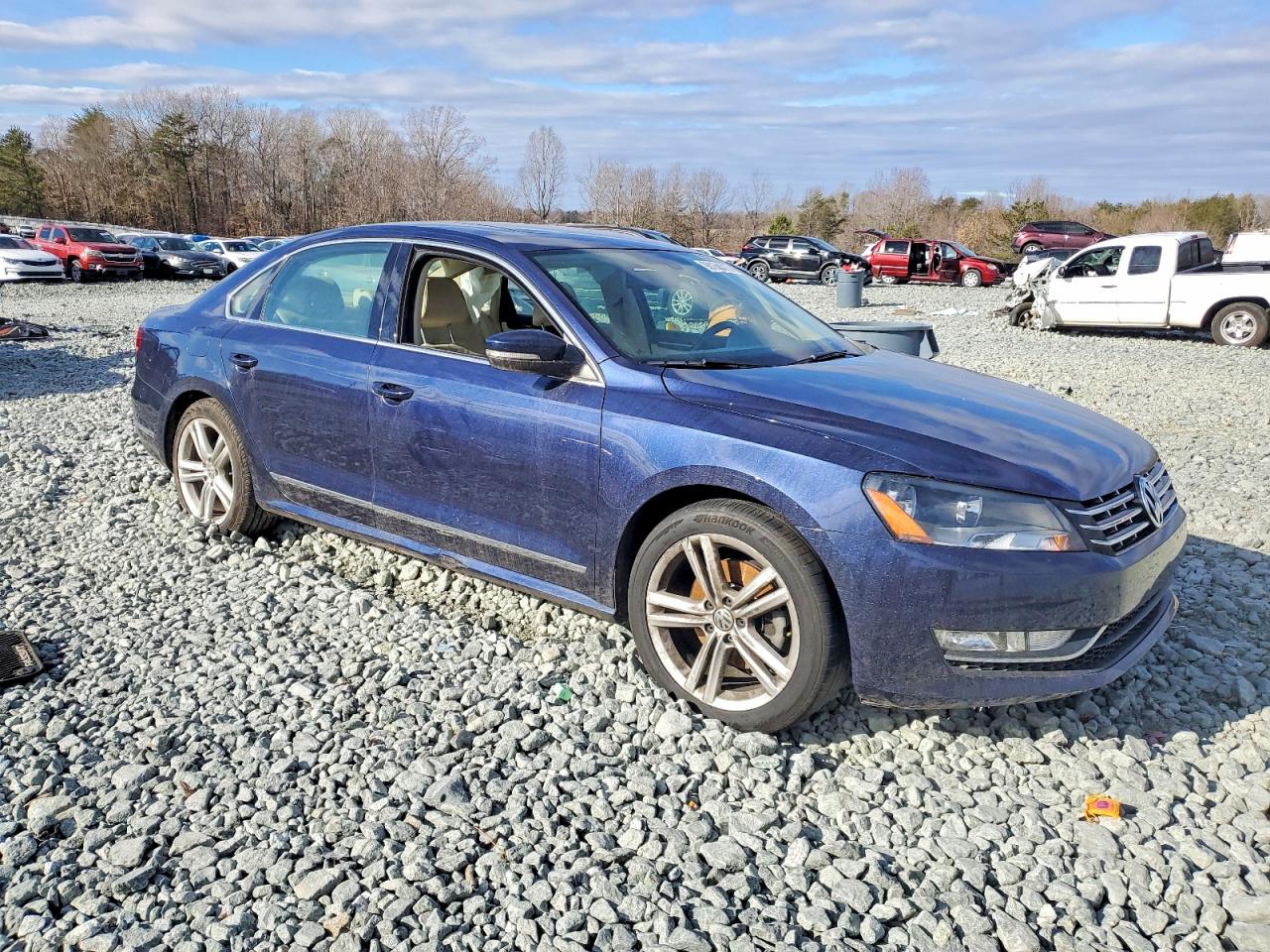 2015 VOLKSWAGEN PASSAT SEL photo 4