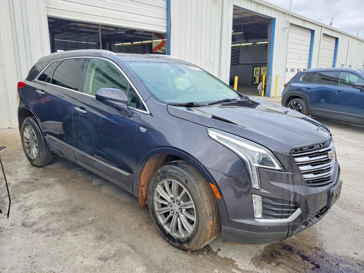 2018 CADILLAC XT5 LUXURY photo 4