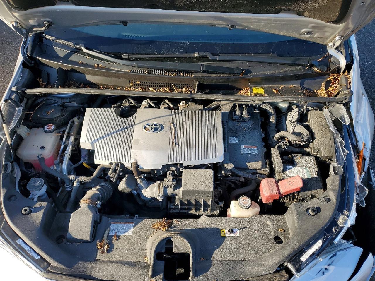 2018 TOYOTA PRIUS photo 11