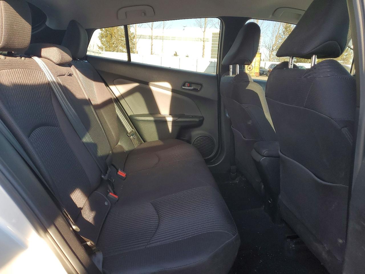 2018 TOYOTA PRIUS photo 10