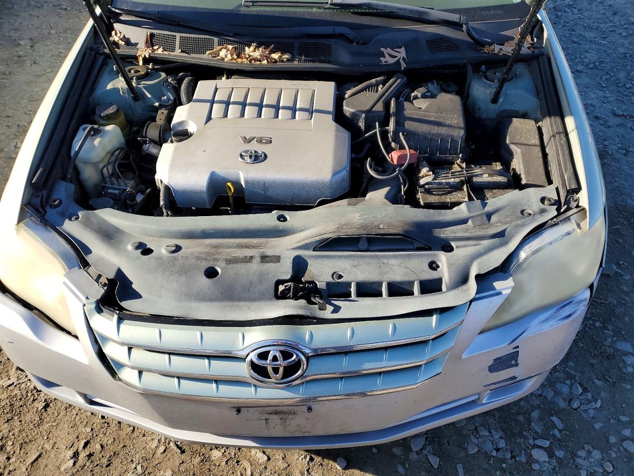 2005 TOYOTA AVALON XL photo 11