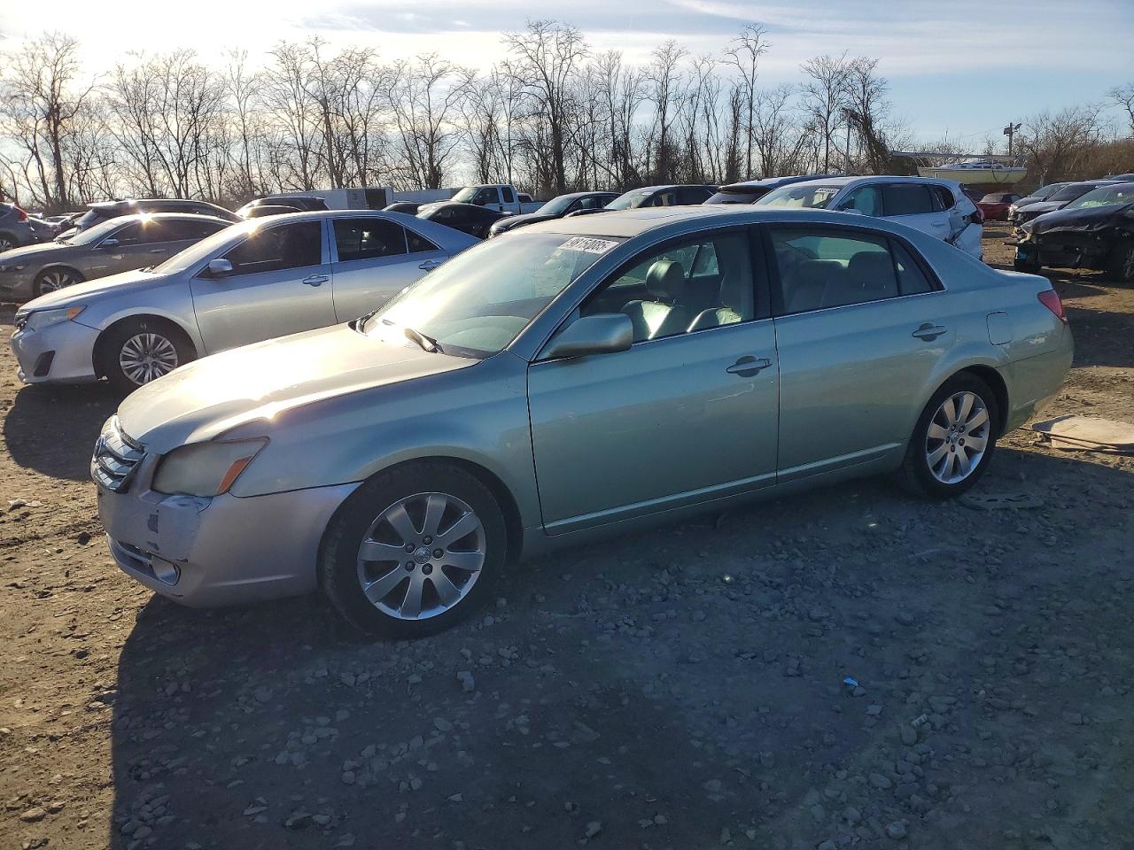 2005 TOYOTA AVALON