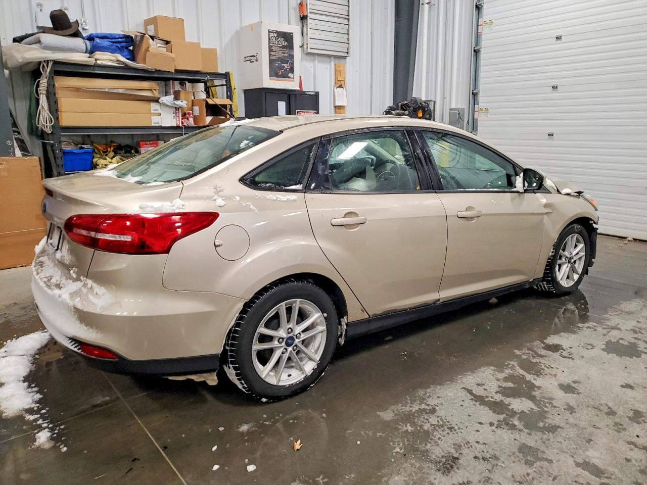 2017 FORD FOCUS SE photo 3