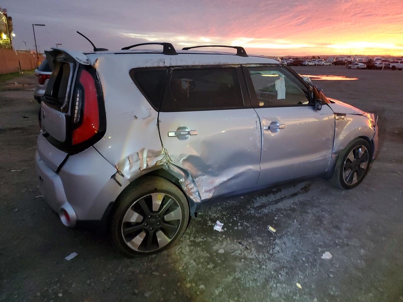2015 KIA SOUL ! photo 3