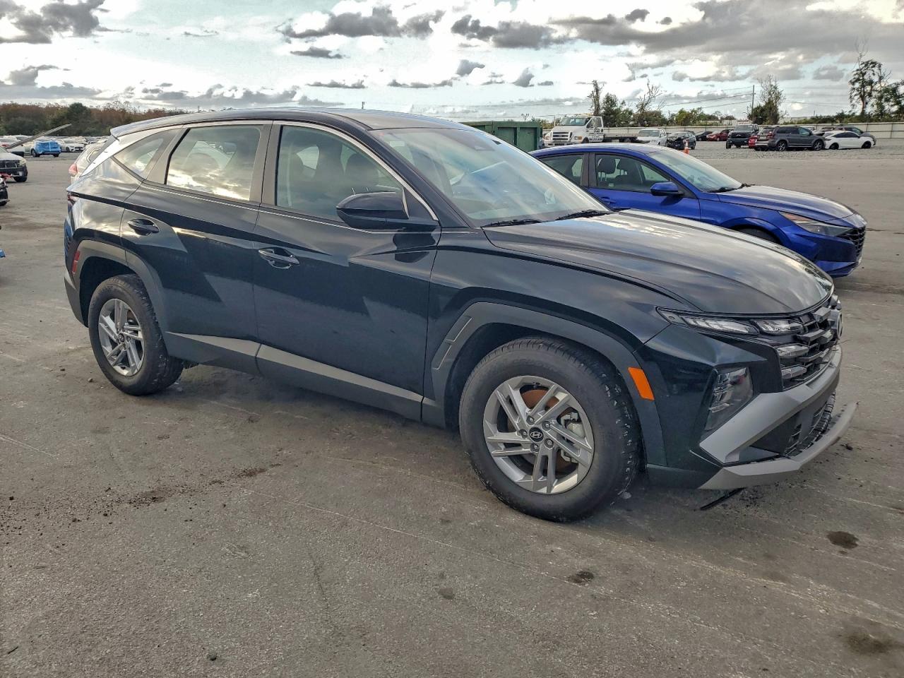 2026 HYUNDAI TUCSON SE photo 4