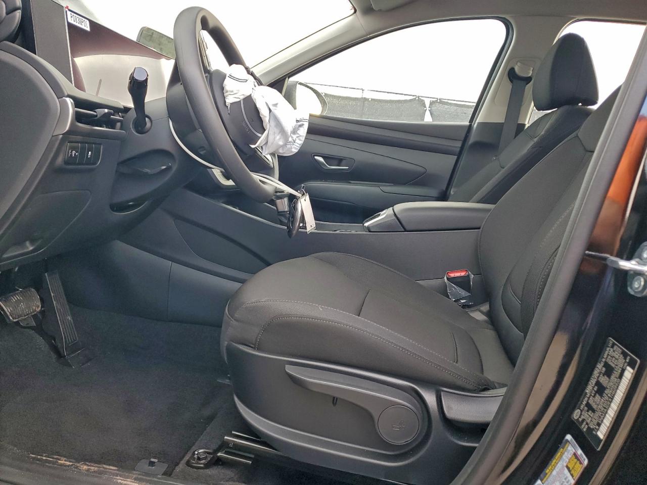 2026 HYUNDAI TUCSON SE photo 7