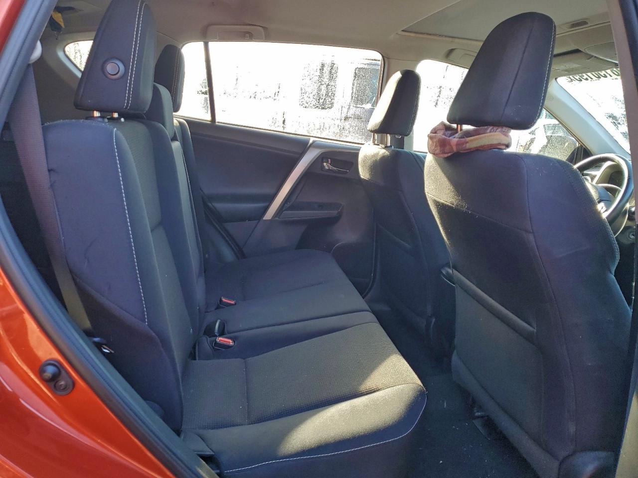 2016 TOYOTA RAV4 XLE photo 11