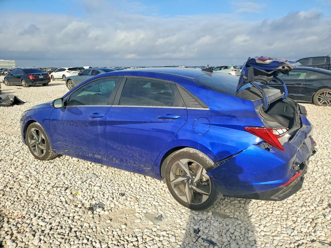 2022 HYUNDAI ELANTRA LIMITED photo 2