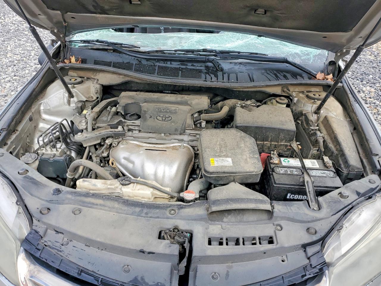 2016 TOYOTA CAMRY LE photo 11