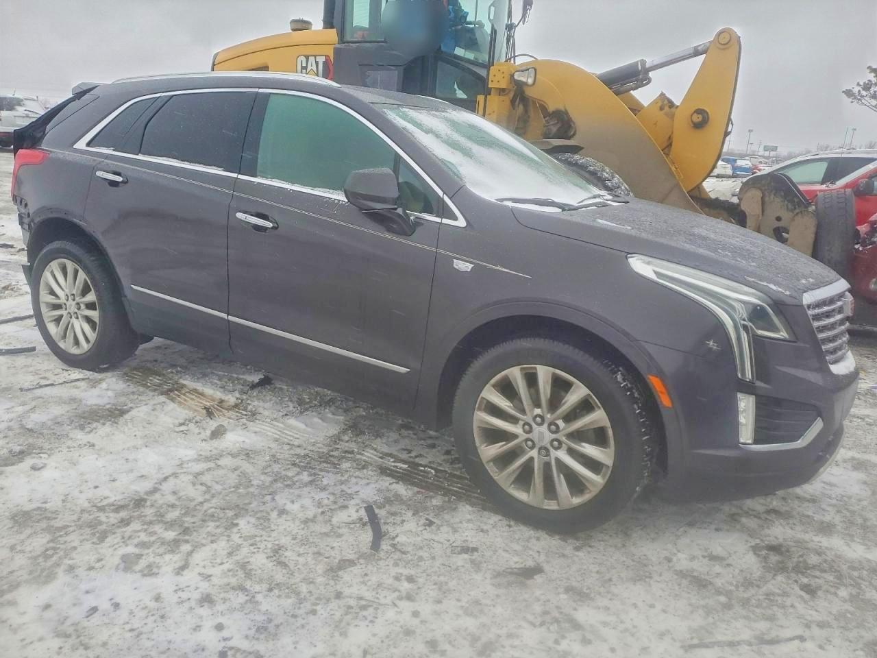 2017 CADILLAC XT5 PLATINUM photo 4