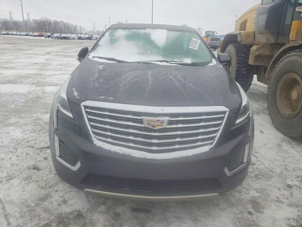 2017 CADILLAC XT5 PLATINUM photo 5