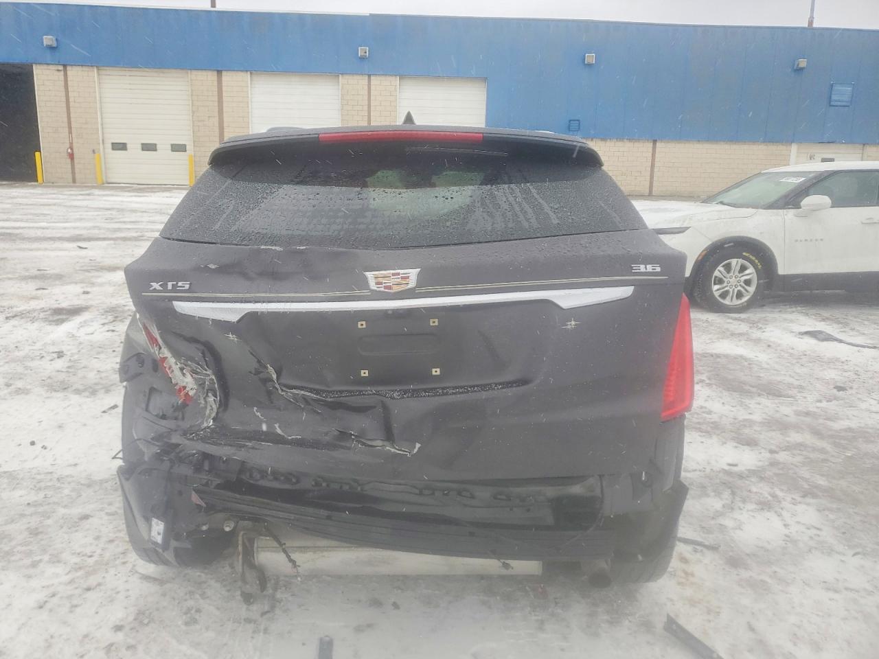 2017 CADILLAC XT5 PLATINUM photo 6