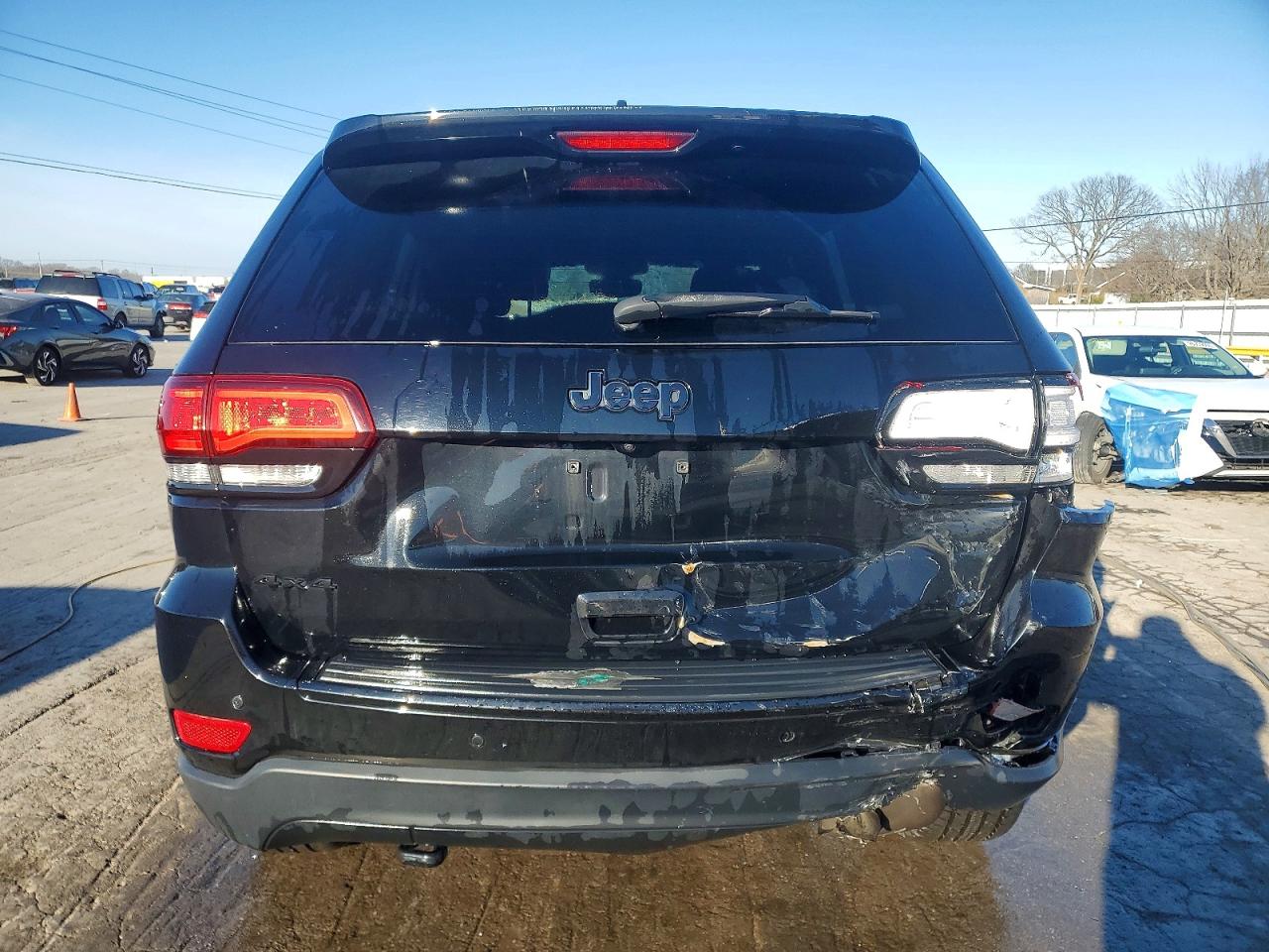 2018 JEEP GRAND CHEROKEE LAREDO photo 6