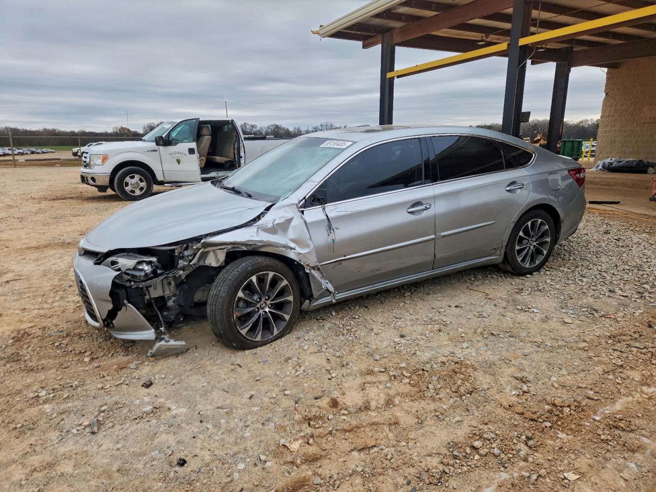 2016 TOYOTA AVALON