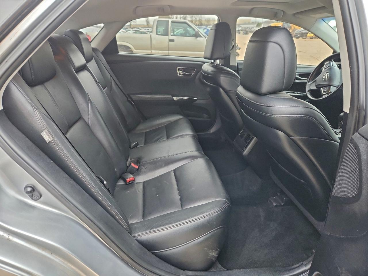 2016 TOYOTA AVALON XLE photo 19