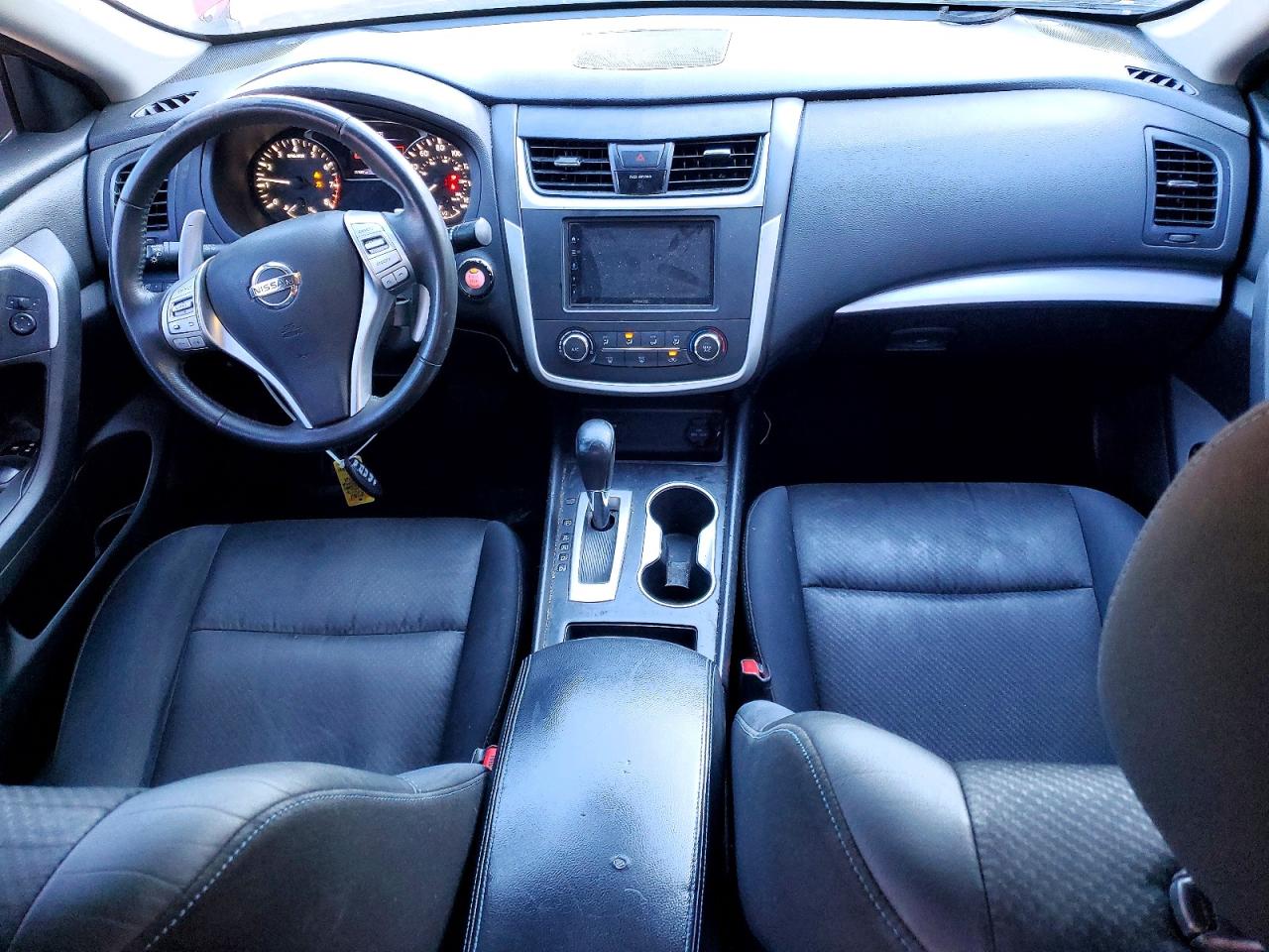 2017 NISSAN ALTIMA 2.5 SR photo 8