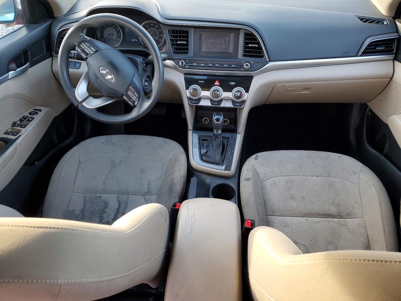 2019 HYUNDAI ELANTRA SE photo 8