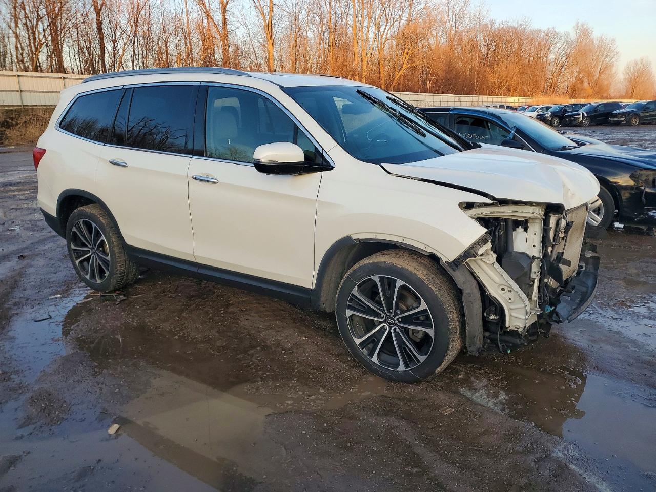 2016 HONDA PILOT ELITE photo 7