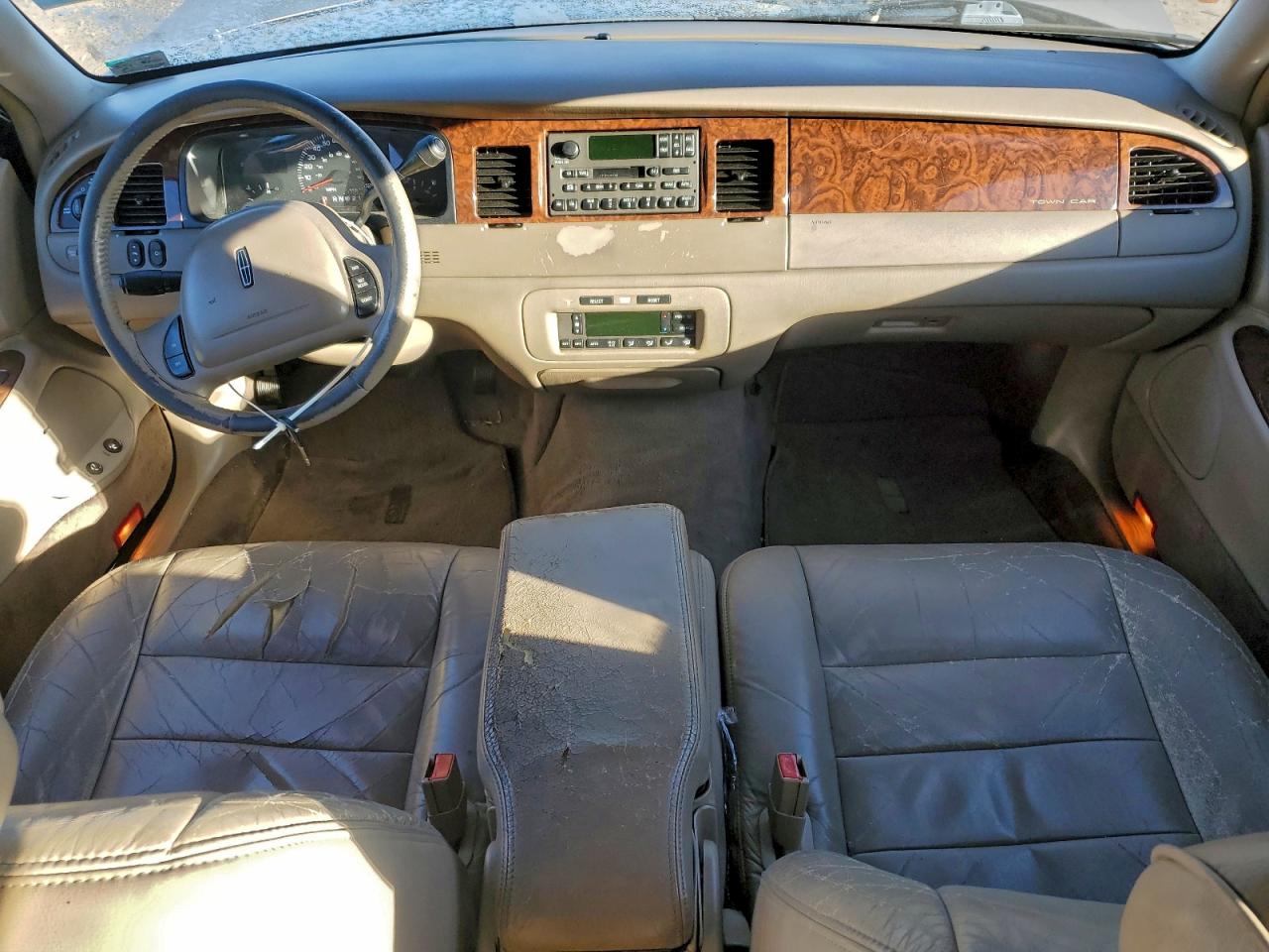 2001 LINCOLN TOWN CAR EXECUTIVE photo 8