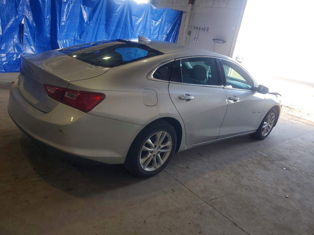 2016 CHEVROLET MALIBU LT photo 3