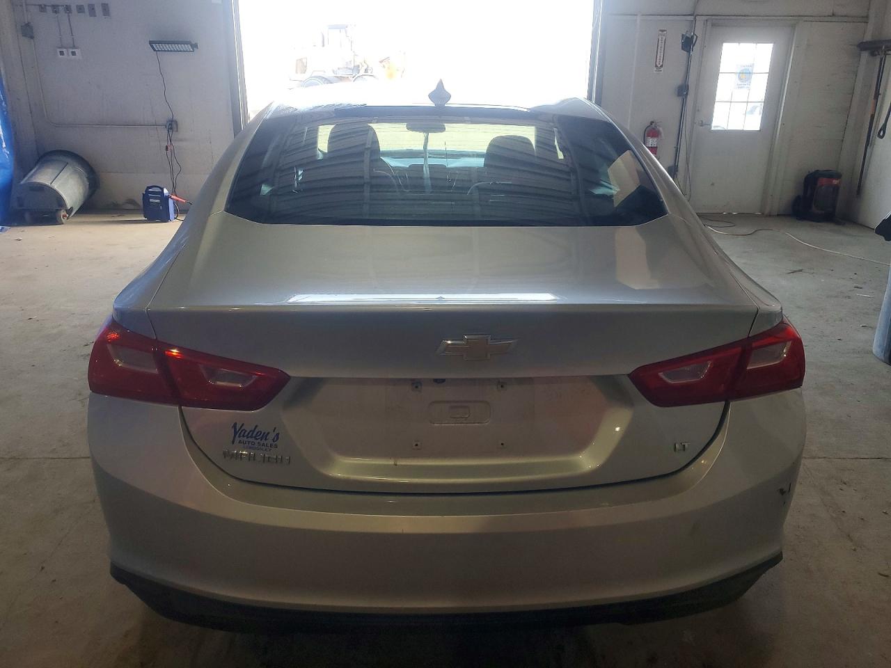 2016 CHEVROLET MALIBU LT photo 6