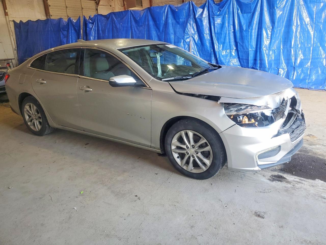 2016 CHEVROLET MALIBU LT photo 4