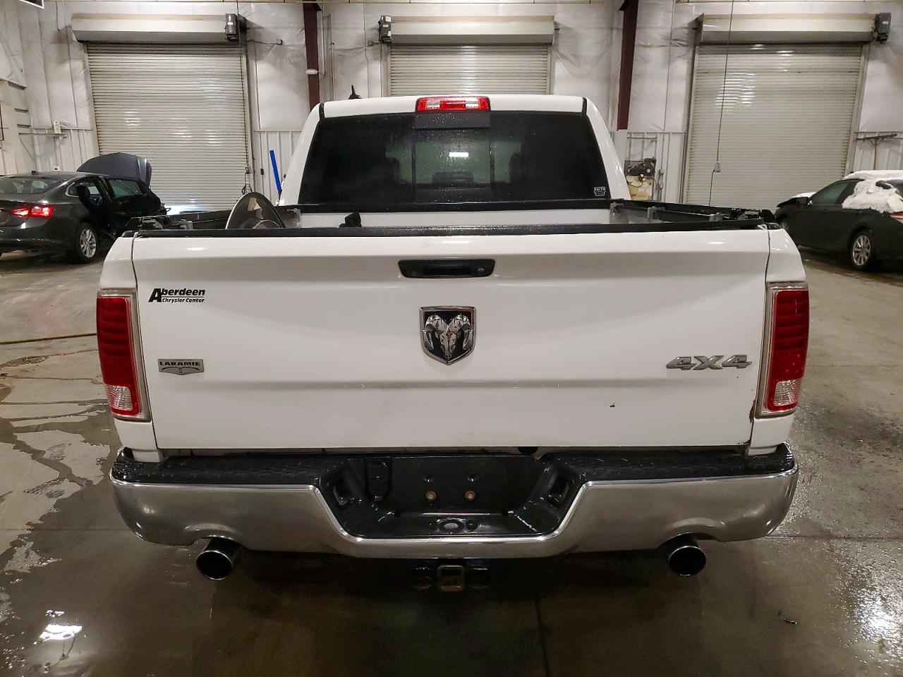 2015 RAM 1500 LARAMIE photo 6