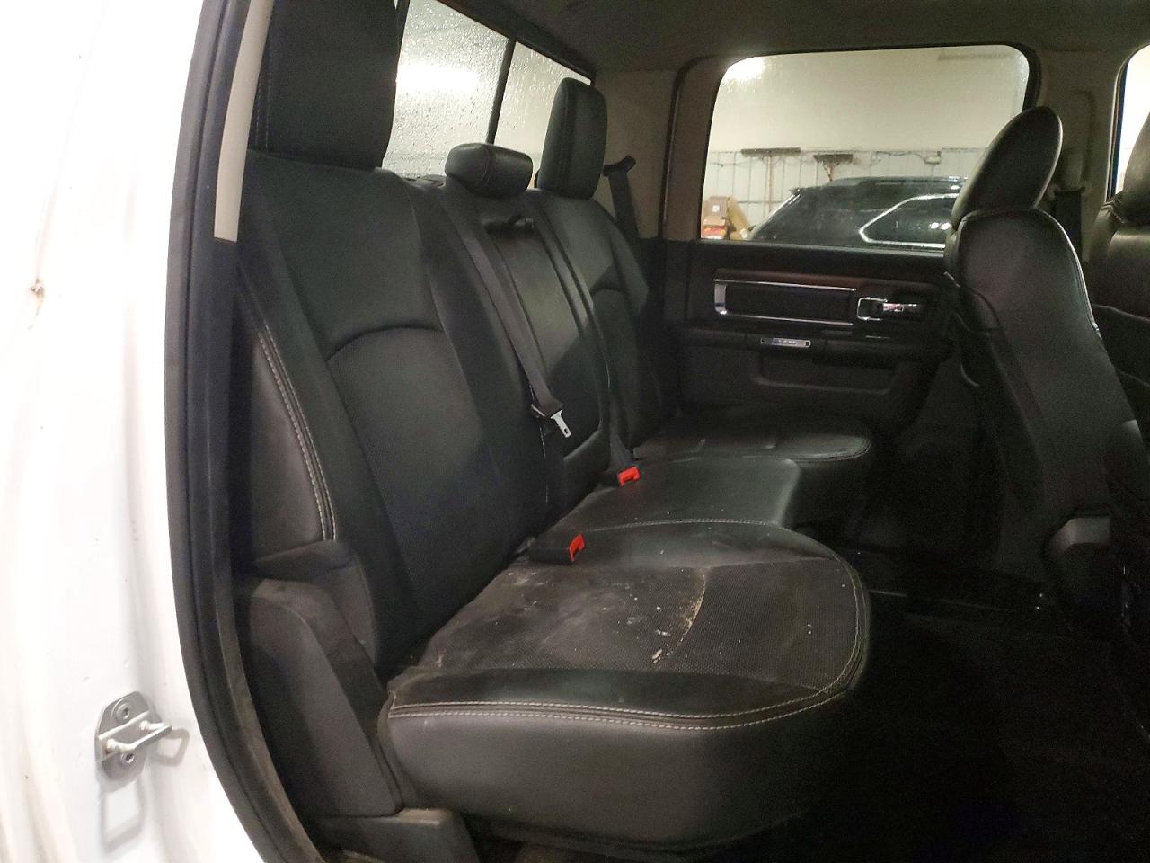 2015 RAM 1500 LARAMIE photo 10